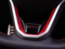 VOLKSWAGEN_VOLKSWAGEN_GOLF GTI_2445267_21.jpg